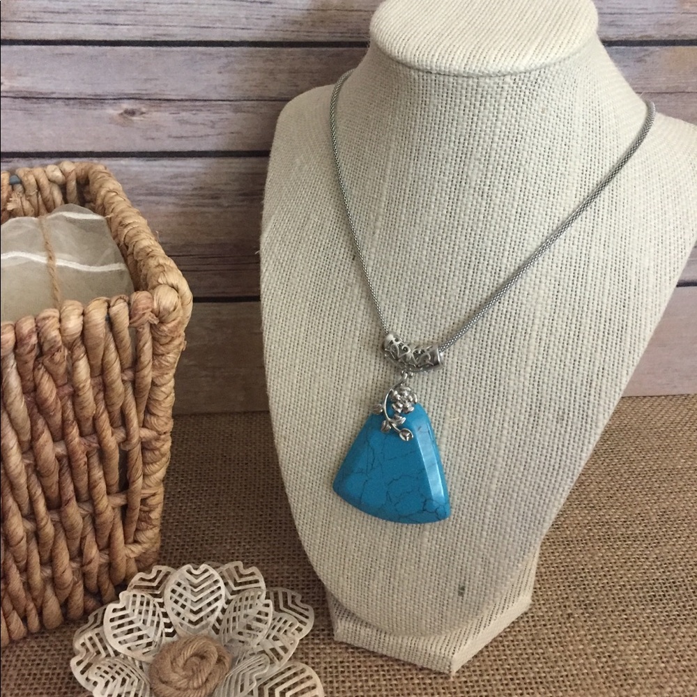 Blue Howlite Pendant Necklace